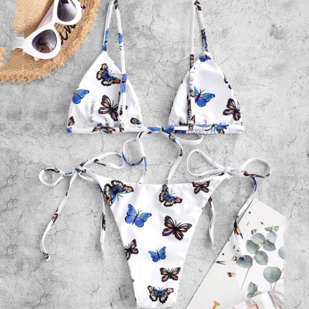 Zaful Butterly Bikini Top